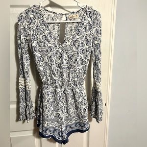 Hollister floral shorts romper size juniors XS - spring summer outfit
